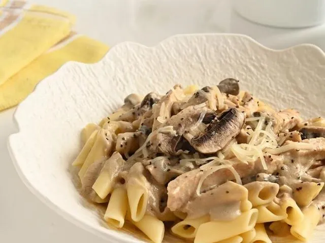 Chicken and mushroom pasta