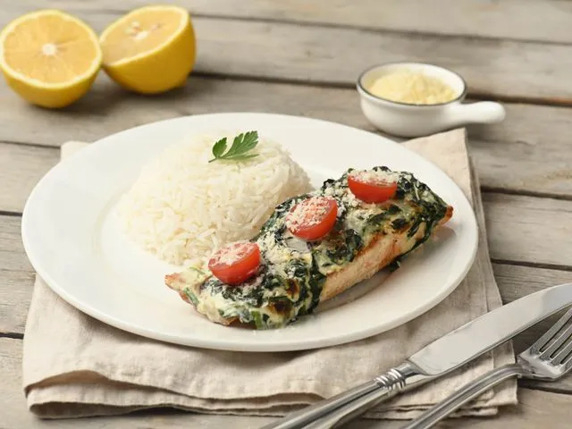 Salmon with spinach and parmesan
