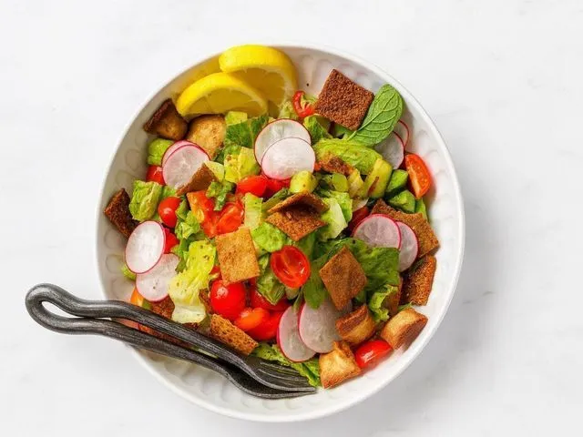 Fattoush salad