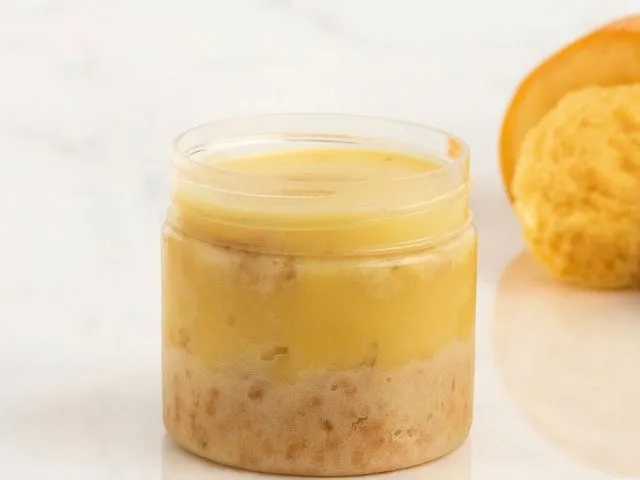 Mango pudding with coconut