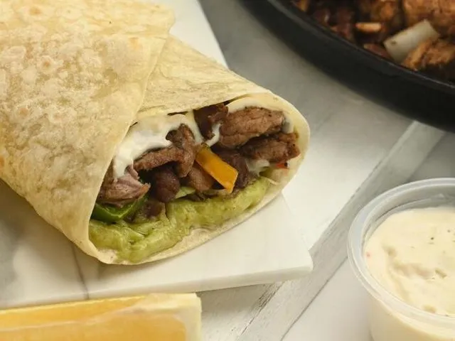 Beef fajita sandwich
